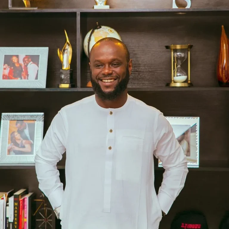 Seyi Tinubu commends his father