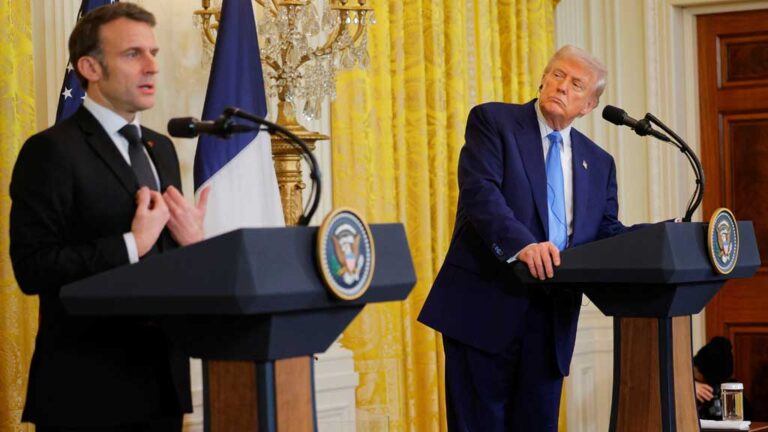 trump-macron-250225-01-1740450732