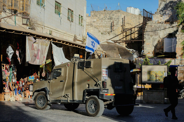 Settlers-Storm-The-Old-City-Of-Hebron