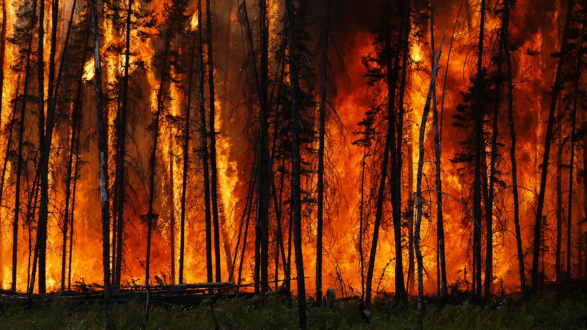 France wildfire exceeds Paris size