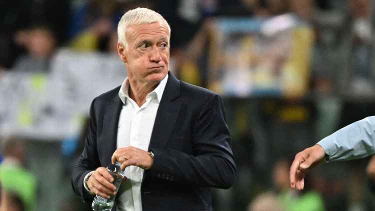 Deschamps defends PSG decisions
